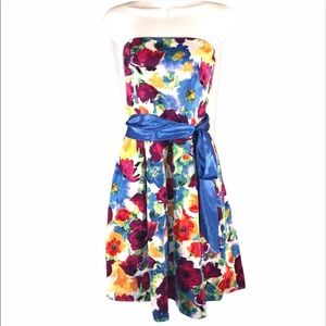 Beautiful Floral Garden Strapless Dress, size 14